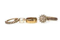 Lot 218 - A GROUP OF RINGS