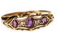 Lot 223 - A VICTORIAN GEM AND DIAMOND RING