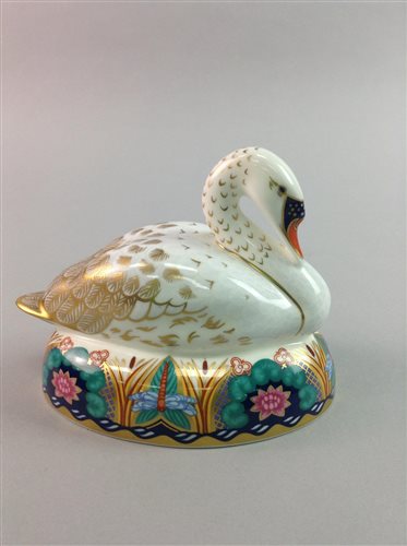 Lot 9 - A ROYAL CROWN DERBY SWAN PAPERWEIGHT