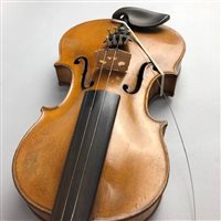 Lot 61 - AN EARLY 20TH CENTURY VIOLIN