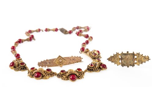 Lot 267 - TWO VICTORIAN BROOCHES AND A NECKLACE
