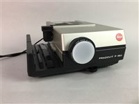 Lot 79 - A LEICA PROJECTOR AND A PROJECTOR SCREEN