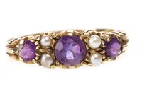 Lot 286 - AN AMETHYST AND SEED PEARL RING