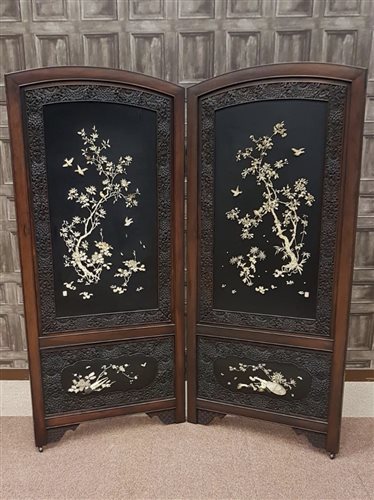 Lot 1096 - AN EARLY 20TH CENTURY JAPANESE FOLDING SCREEN