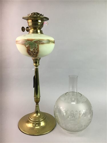 Lot 317 - A VICTORIAN BRASS OIL LAMP