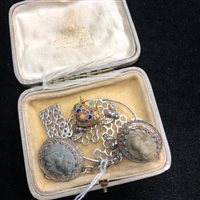 Lot 366 - A LOT OF JEWELLERY