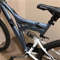 Lot 19 - A MODERN MOUNTAIN BIKE