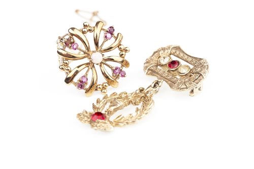 Lot 86 - TWO BROOCHES