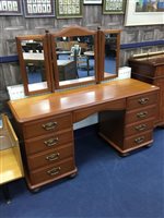 Lot 138 - A MODERN DRESSING TABLE