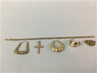 Lot 3 - A GROUP OF JEWELLERY FOR SPARES OR REPAIRS