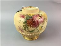 Lot 106 - A ROYAL WORCESTER GLOBULAR VASE