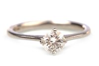 Lot 110 - A DIAMOND SOLITAIRE RING