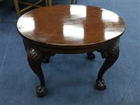 Lot 185 - A MAHOGANY OCCASIONAL TABLE