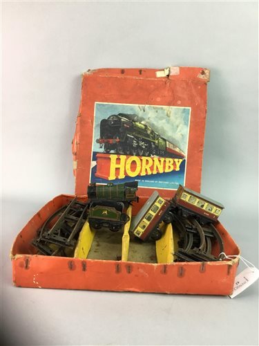 Lot 125 - A HORNBY CLOCKWORK TRAIN SET