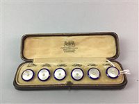 Lot 257 - A SET OF SIX DRESS STUDS IN FITTED CASE