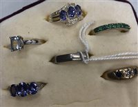 Lot 325 - A GROUP OF RINGS