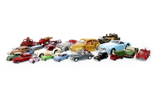 Lot 1739 - A LOT OF MODEL CARS INCLUDING SPOT-ON BY TRI-ANG AND OTHER EXAMPLES