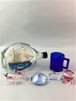 Lot 137 - A SHIP IN A BOTTLE ALONG WITH GLASS WARE
