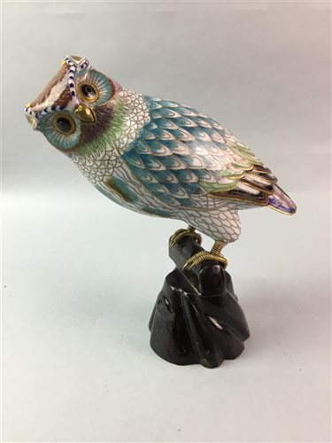 Lot 85 - A 20TH CENTURY CHINESE CLOISONNE ENAMEL OWL