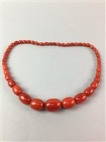 Lot 90 - A GRADUATED BEAD NECKLACE