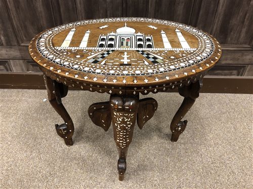 Lot 941 - AN EARLY 20TH CENTURY INDIAN TABLE