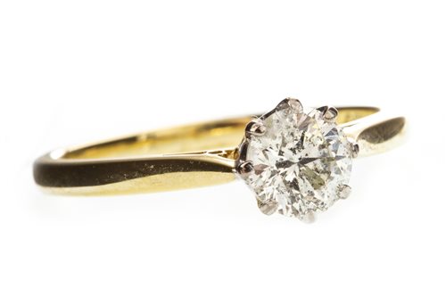 Lot 187 - A DIAMOND SOLITAIRE RING
