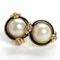 Lot 92 - PAIR OF PEARL AND DIAMOND EARRINGS each with a...