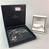 Lot 43 - A COLLECTION OF SILVER AND OTHER JEWELLERY