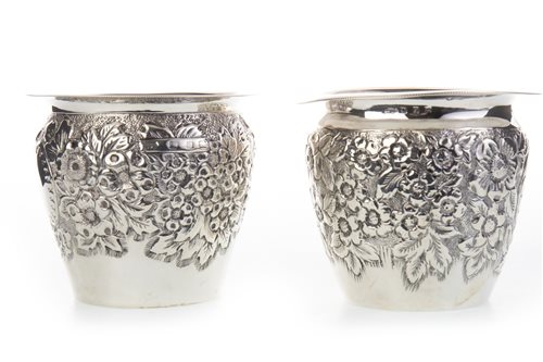 Lot 808 - A PAIR OF VICTORIAN SILVER BOWLS