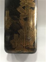 Lot 1003 - A JAPANESE LACQUERED BOX