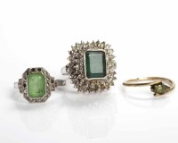 Lot 123 - EMERALD AND DIAMOND CLUSTER RING set with...