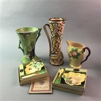Lot 49 - A COLLECTION OF CERAMICS