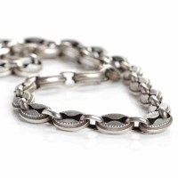 Lot 157 - VICTORIAN CHAIN formed by oval links with...