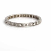 Lot 166 - DIAMOND FULL ETERNITY RING set with brilliant...