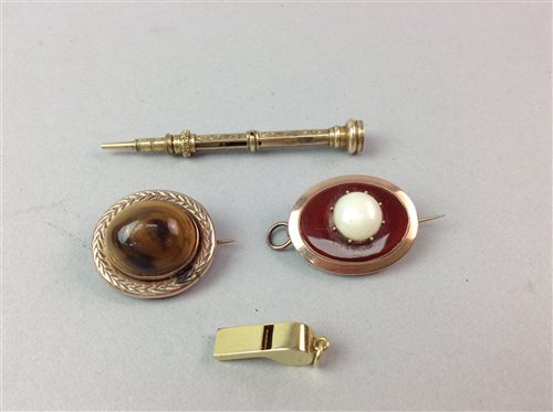 Lot 3 - A GOLD WHISTLE CHARM, BROOCHES AND EARRINGS