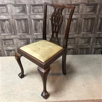 Lot 240 - A SET OF SIX MAHOGANY DINING CHAIRS
