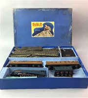 Lot 162 - A HORNBY DUBLO TRAIN SET AND VINTAGE PLAYING BLOCKS