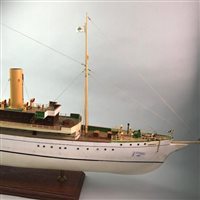 Lot 165 - A PAINTED MODEL BOAT OF THE KARIELA