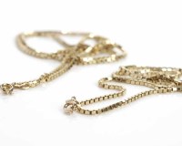 Lot 202 - TWO NINE CARAT GOLD BOX LINK CHAINS 21g gross