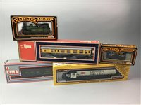 Lot 176 - A LOT OF BOXED MODEL TRAINS