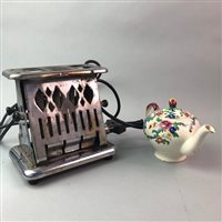Lot 190 - AN OVAL TRAY, VINTAGE TOASTER AND A TEA POT