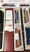 Lot 179 - A LOT OF MODEL TRAIN ENGINES AND CARRIAGES