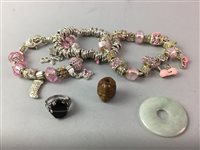 Lot 32 - LOT OF SILVER AND COSTUME JEWELLERY