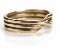 Lot 267 - GENTLEMAN'S GOLD WEDDING BAND of twisted...