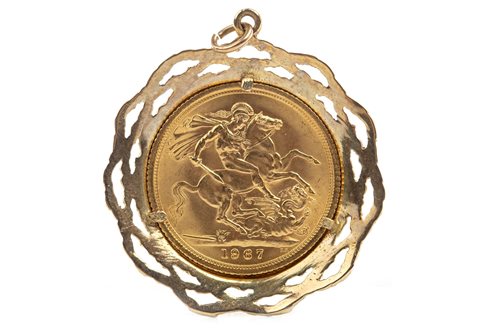 Lot 509 - A GOLD SOVEREIGN, 1967