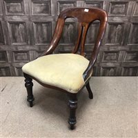 Lot 305 - A PAIIR OF BOWBACK SINGLE DINING CHAIRS