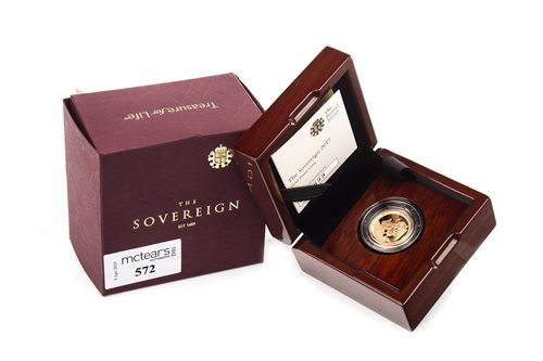 Lot 572 - THE ROYAL MINT THE SOVEREIGN 2017 GOLD PROOF COIN
