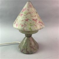 Lot 400 - AN ART DECO STYLE MARBLED GLASS TABLE LAMP
