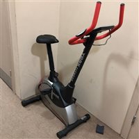 Lot 402 - AN EXERCISE CYCLE