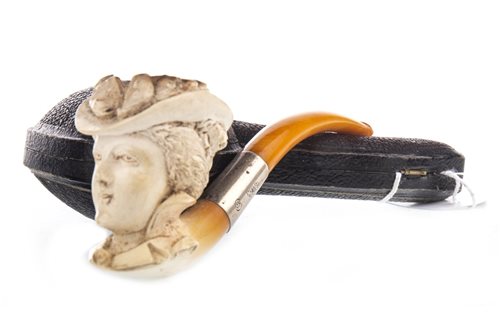 Lot 901 - A CARVED MEERSCHAUM SILVER MOUNTED PIPE